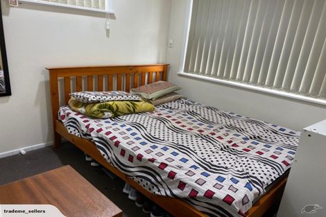 Photo of property in 15 Kiernan Place, Kelston, Auckland, 0602