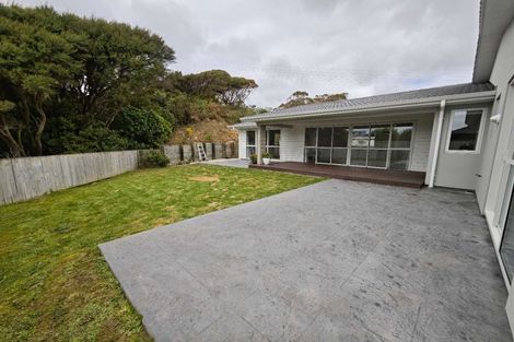 Photo of property in 18 Banks Boulevard, Whitby, Porirua, 5024