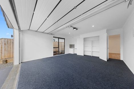 Photo of property in 17 Cara Avenue, Kumeu, 0810