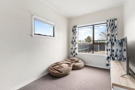 Photo of property in 4 Mckenzie Terrace, Carterton, 5713