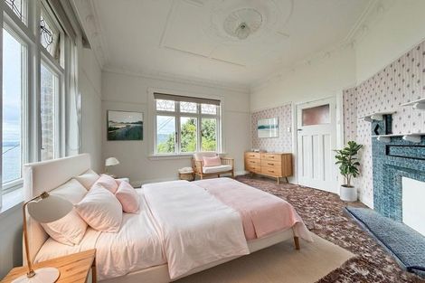 Photo of property in 2/134 Evans Bay Parade, Roseneath, Wellington, 6021