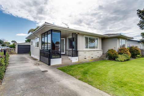 Photo of property in 90 Bill Hercock Street, Pirimai, Napier, 4112