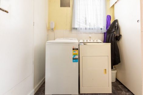 Photo of property in 9 Ross Street, Woodville, 4920