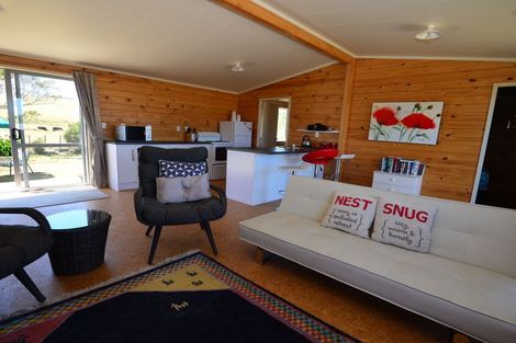 Photo of property in 38 Paradise Road, Coopers Beach, 0420