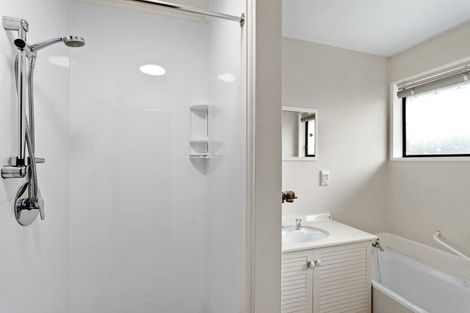 Photo of property in 2/77 Glenmore Avenue, Casebrook, Christchurch, 8051