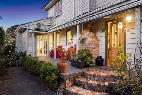 Photo of property in 77 Bay Street, Red Beach, 0932