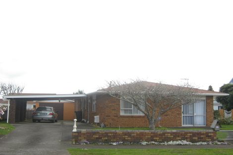 Photo of property in 2 Ngarue Place, Waitara, 4320