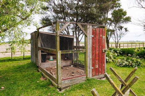 Photo of property in 593 Aranui Road, Kairanga, Palmerston North, 4475