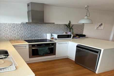 Photo of property in 19 Church Street, Northcote Point, Auckland, 0627