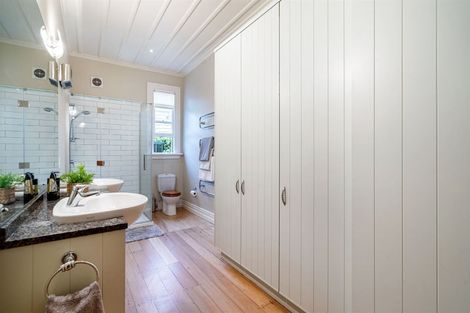 Photo of property in 7 Tainui Road, Devonport, Auckland, 0624