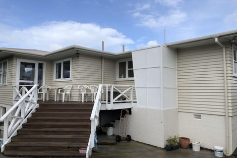 Photo of property in 17 Trafalgar Street, Westown, New Plymouth, 4310