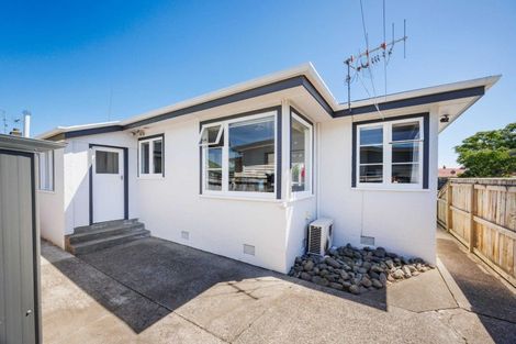 Photo of property in 30 Aberdeen Avenue, Takaro, Palmerston North, 4412