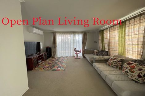 Photo of property in 18 Lane Cameron Place, Flat Bush, Auckland, 2019