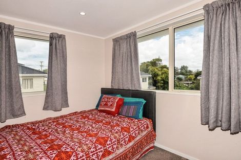 Photo of property in 11 Manatu Lane, Kelston, Auckland, 0602