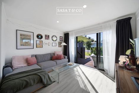 Photo of property in 2/16 Putini Road, Mangere Bridge, Auckland, 2022