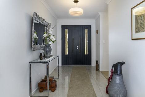 Photo of property in 28 Holyoake Terrace, Omokoroa, 3114