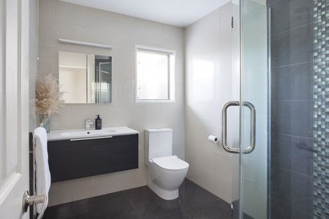 Photo of property in 4 Sophora Place, Totara Heights, Auckland, 2105