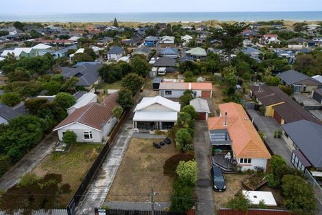 Photo of property in 261 Estuary Road, South New Brighton, Christchurch, 8062