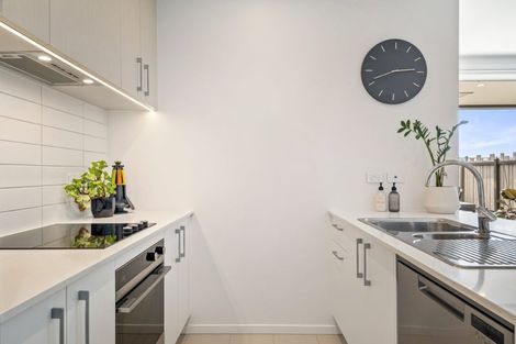 Photo of property in 205/8 Waikumete Road, Glen Eden, Auckland, 0602