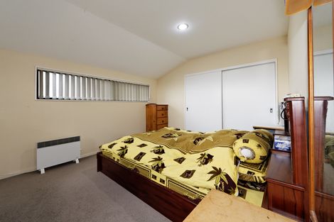 Photo of property in 40 Tiriwa Drive, Massey, Auckland, 0614