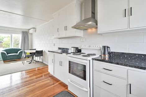 Photo of property in 2/204a Park Road South, Akina, Hastings, 4122