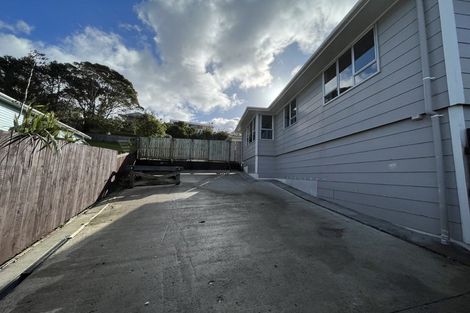 Photo of property in 13 Sombrero View, Ascot Park, Porirua, 5024