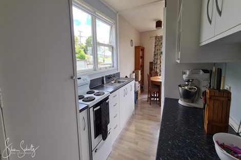 Photo of property in 14 View Street, Maungaturoto, 0520