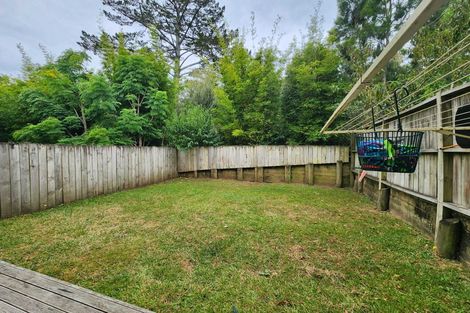 Photo of property in 8b Carlos Drive, Flat Bush, Auckland, 2016