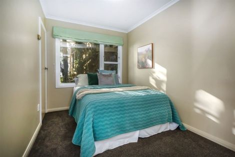 Photo of property in 1 Kenef Road, Paremata, Porirua, 5024