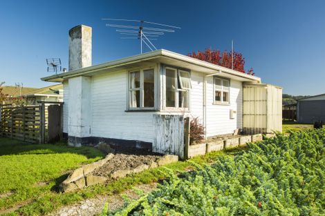 Photo of property in 35 Dalton Street, Outer Kaiti, Gisborne, 4010