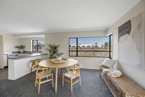 Photo of property in 1 Ladywood Road, Bay View, Napier, 4104