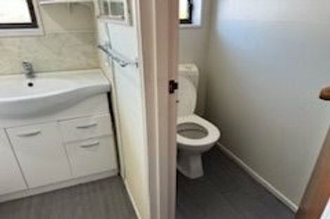 Photo of property in 1/10 Montclare Avenue, Ilam, Christchurch, 8041