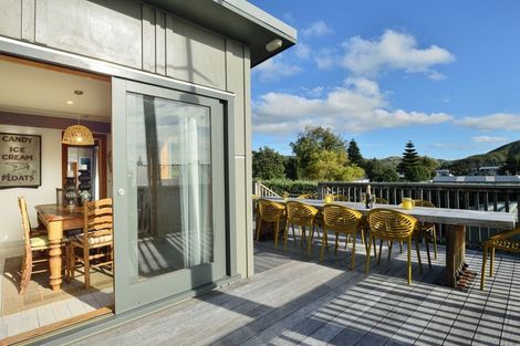 Photo of property in 18 Kahawai Street, Mahia, 4198