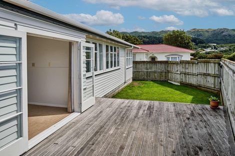 Photo of property in 57a Ranui Terrace, Tawa, Wellington, 5028