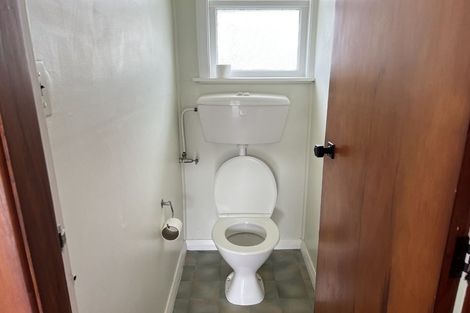 Photo of property in 105 Lake Road, Northcote, Auckland, 0627