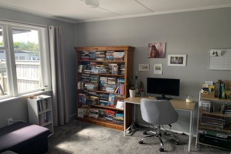 Photo of property in 79 Sutherland Crescent, Westbrook, Palmerston North, 4412