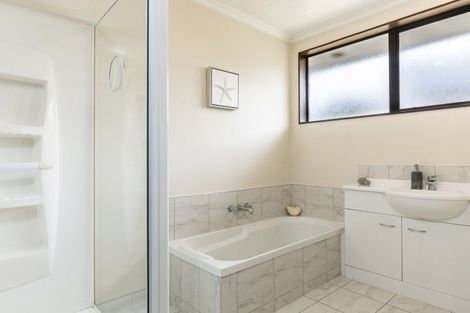 Photo of property in 19 Hillcrest Avenue, Witherlea, Blenheim, 7201