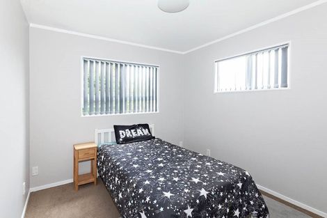 Photo of property in 22 Kaurilands Road, Titirangi, Auckland, 0604