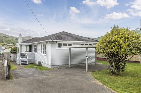 Photo of property in 334 Main Road, Tawa, Wellington, 5028