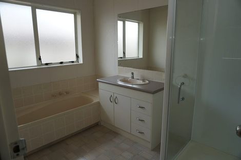 Photo of property in 2/43 Kilimanjaro Drive, Northpark, Auckland, 2013