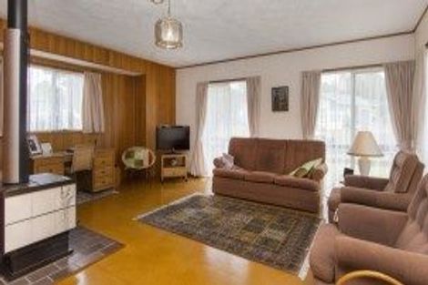 Photo of property in 25 Beechdale Crescent, Pakuranga Heights, Auckland, 2010