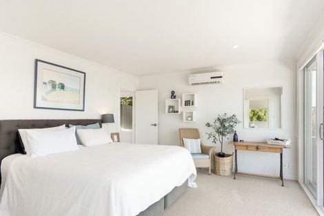 Photo of property in 27 Wellington Street, Russell, 0202