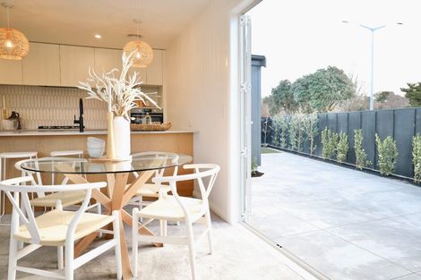 Photo of property in 2 Samuel Place, Terrace End, Palmerston North, 4410