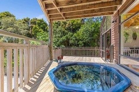 Photo of property in 68 Pah Road, Cockle Bay, Auckland, 2014