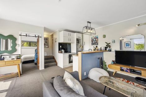 Photo of property in 20 Bay Lair Grove, Island Bay, Wellington, 6023