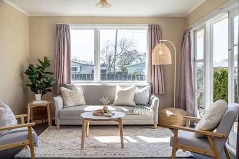 Photo of property in 44 Woodward Street East, Featherston, 5710