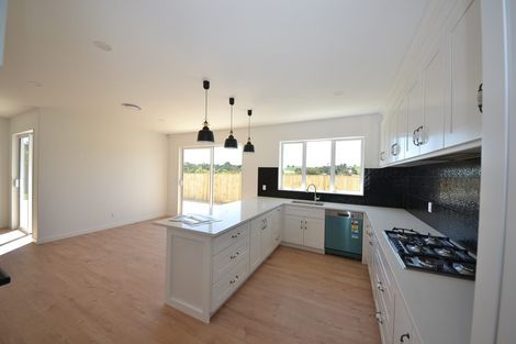 Photo of property in 32 Johns Creek Crescent, Silverdale, 0932