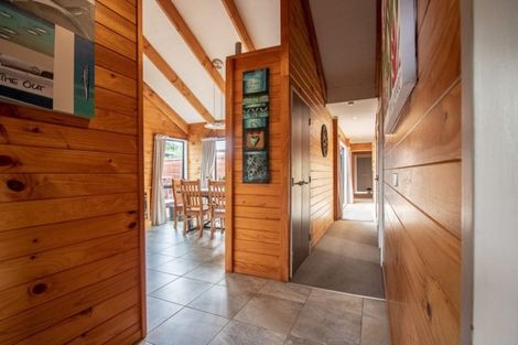 Photo of property in 18 Wood Leigh, Paraparaumu Beach, Paraparaumu, 5032