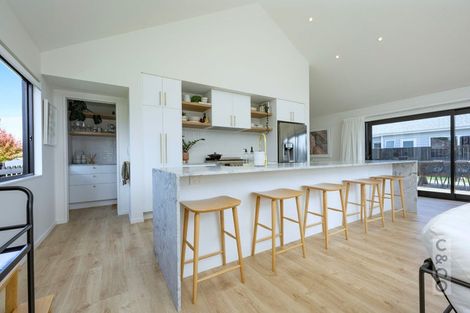 Photo of property in 7 Robert Might Road, Kumeu, 0810