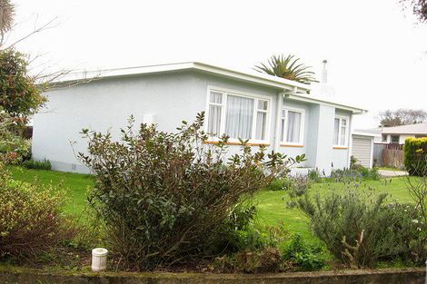 Photo of property in 14 Chester Crescent, West End, Palmerston North, 4410